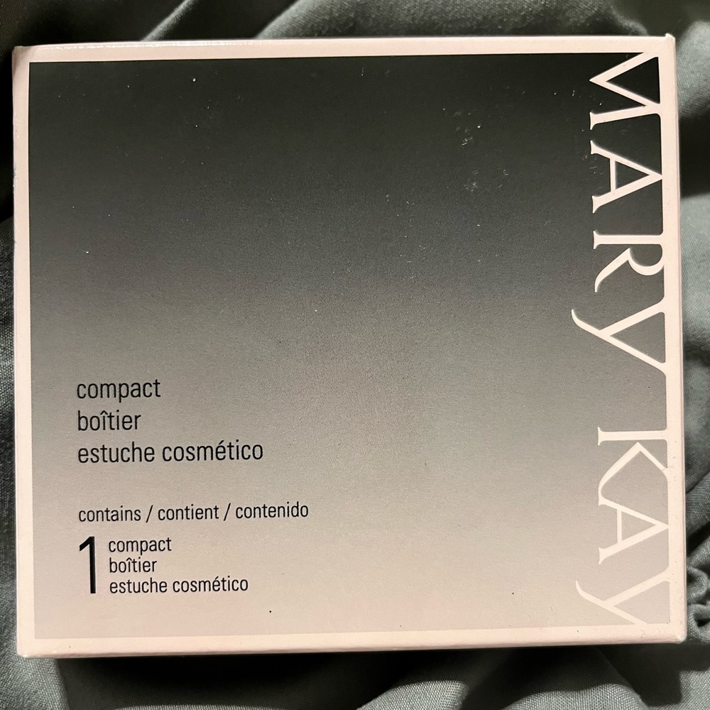 Mary Kay Lipstick compact